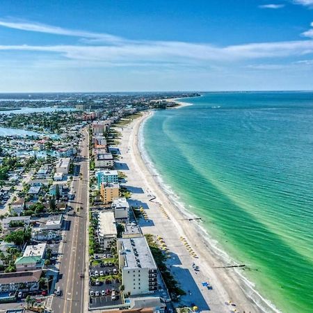 Sunset Beach Suites At Madeira Beach! Pet Friendly With Summer Breezes! - Suite 6 세인트피트비치 외부 사진